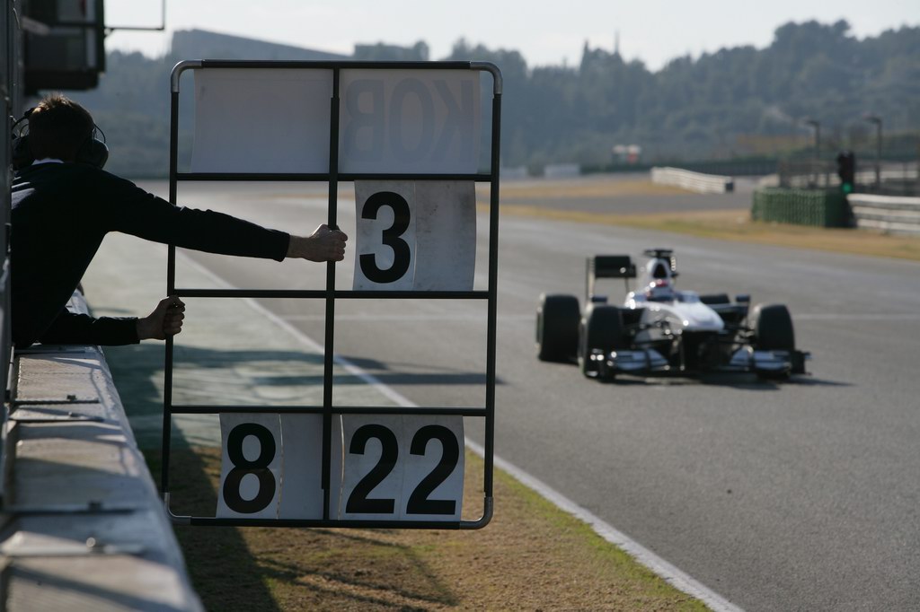 Test Valencia primi km, Pit board sign for Kamui Kobayashi, BMW Sauber C29